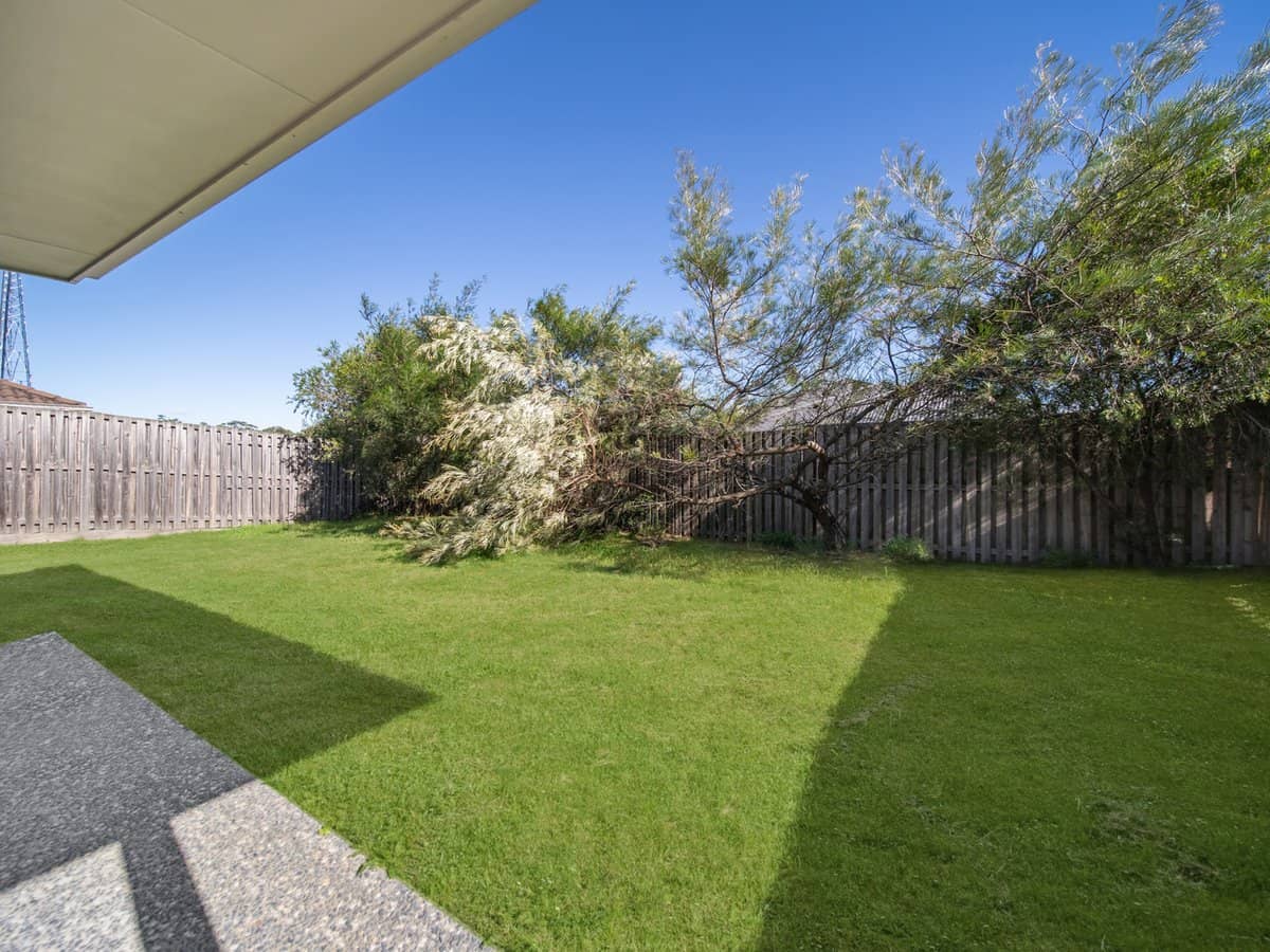 5 Bishampton Circuit, LOGAN RESERVE - Thumbnail 14