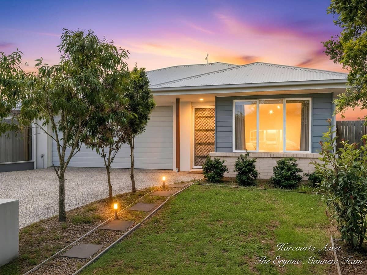 14 Verge Street, LOGAN RESERVE - Thumbnail 1