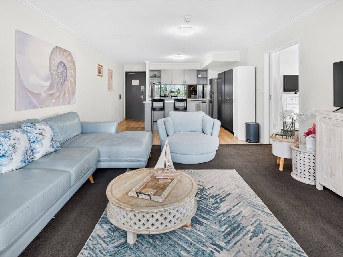 132-138 Ferny Avenue, Surfers Paradise - Thumbnail 2