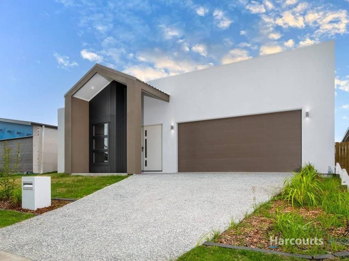 9 Mills Way, GREENBANK - Thumbnail 1