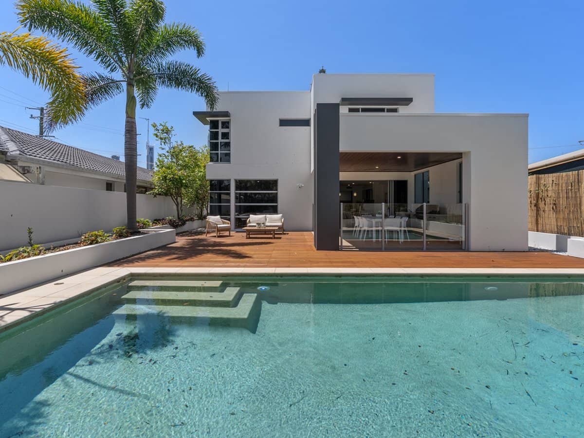 3 Brindisi Avenue, Surfers Paradise - Thumbnail 1