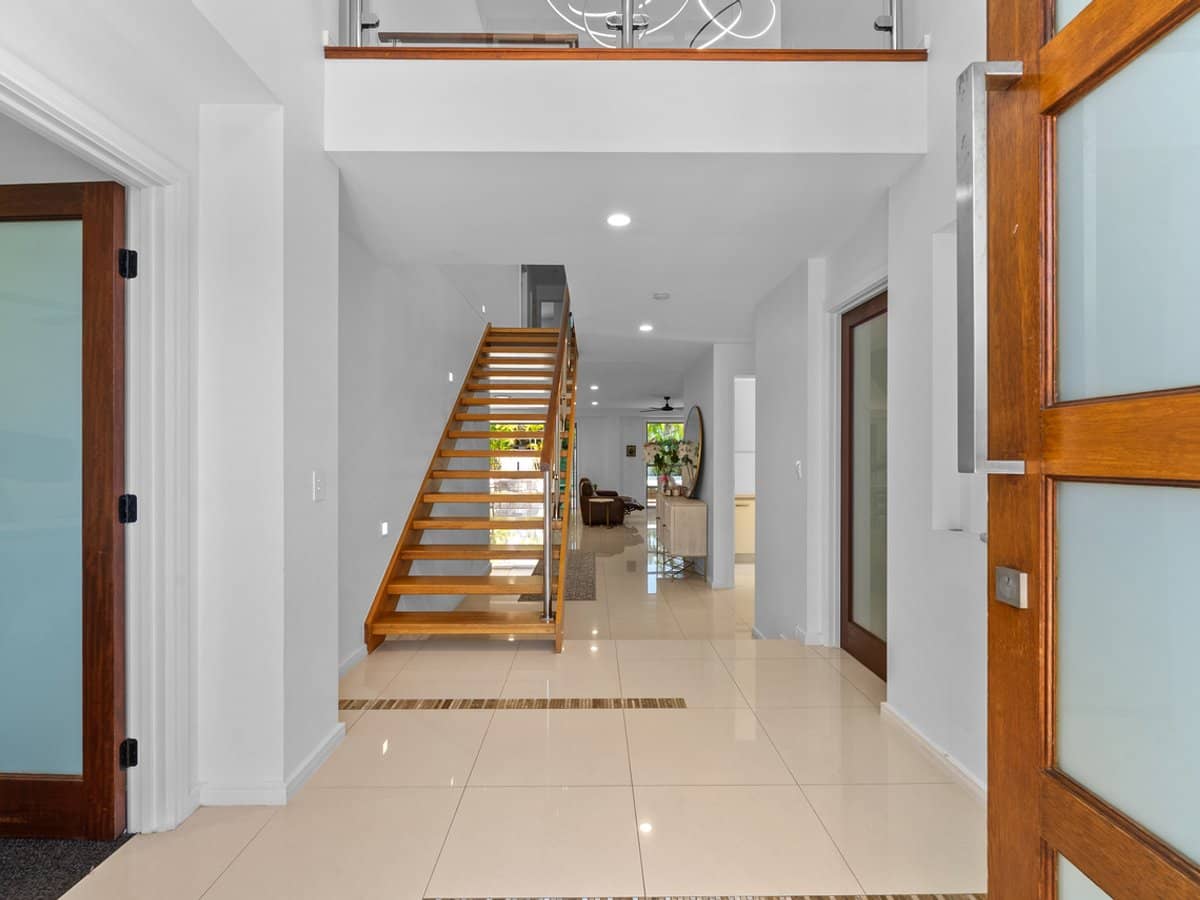 3 Brindisi Avenue, Surfers Paradise - Thumbnail 3