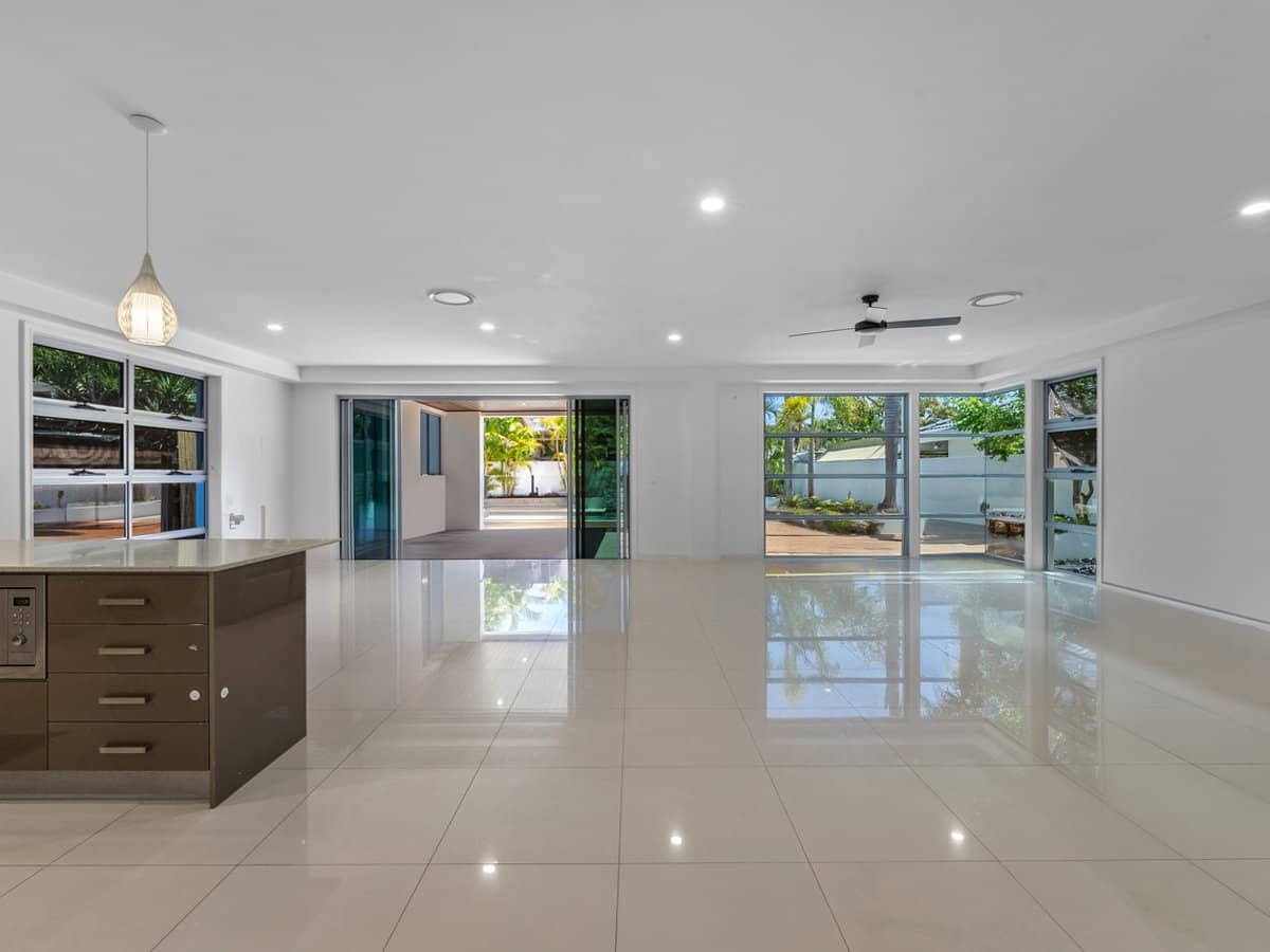 3 Brindisi Avenue, Surfers Paradise - Thumbnail 4