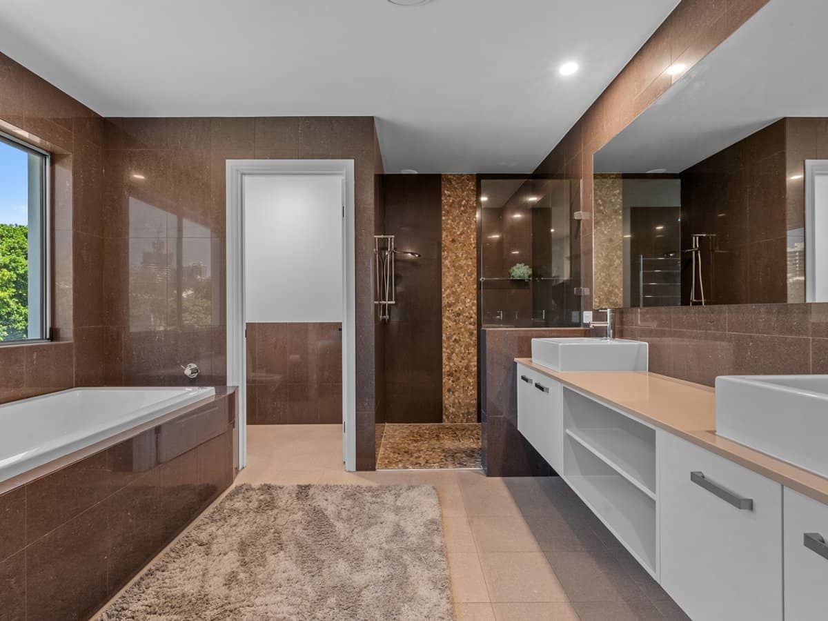 3 Brindisi Avenue, Surfers Paradise - Thumbnail 12