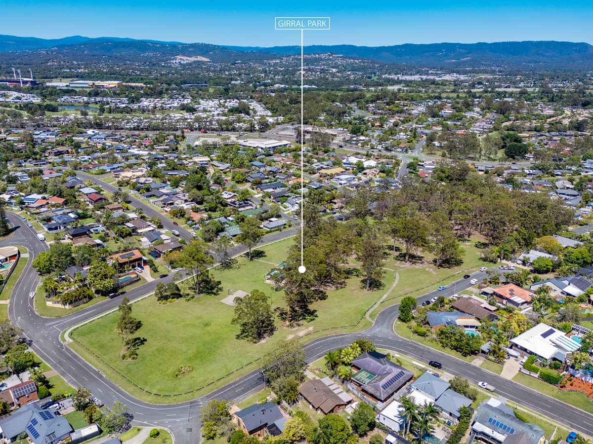 21 Freda Street, ASHMORE - Thumbnail 4