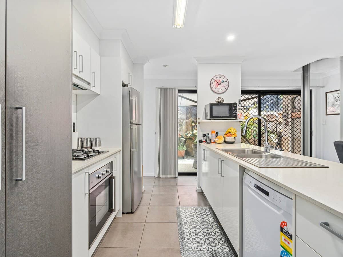 1 Barratt Street, COOMERA - Thumbnail 3