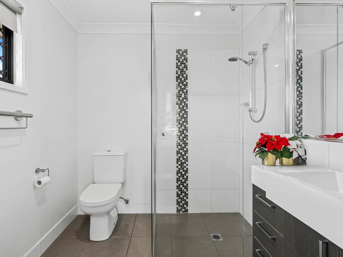 1 Barratt Street, COOMERA - Thumbnail 9