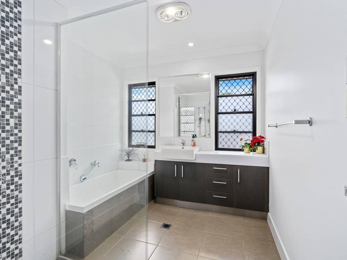 1 Barratt Street, COOMERA - Thumbnail 12