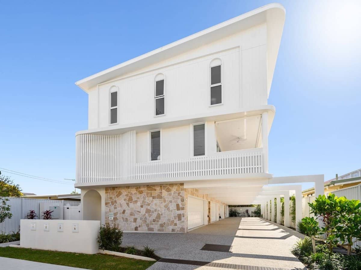 17 Bruce Avenue, PARADISE POINT - Thumbnail 1