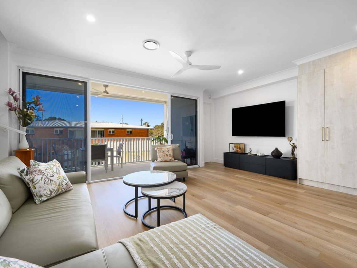 17 Bruce Avenue, PARADISE POINT - Thumbnail 8