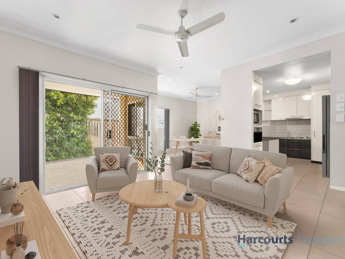 17-19 Abang Avenue, TANAH MERAH - Thumbnail 2