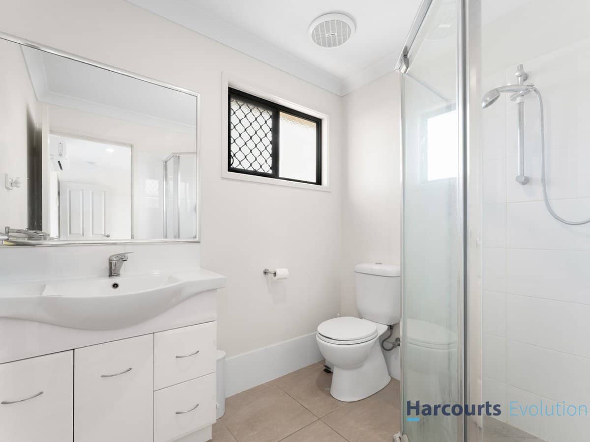 15 Vantage Place, REDBANK PLAINS - Thumbnail 6