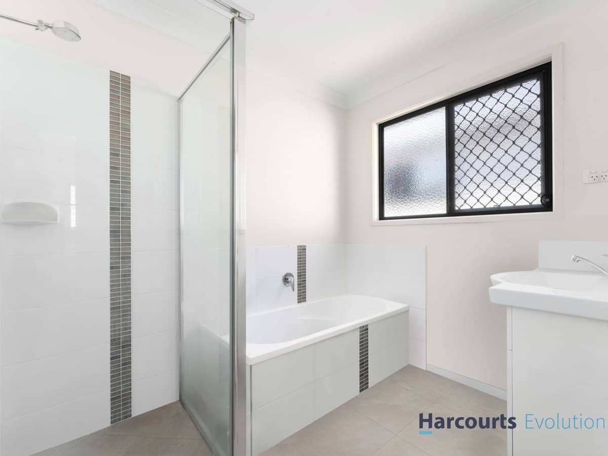 15 Vantage Place, REDBANK PLAINS - Thumbnail 10