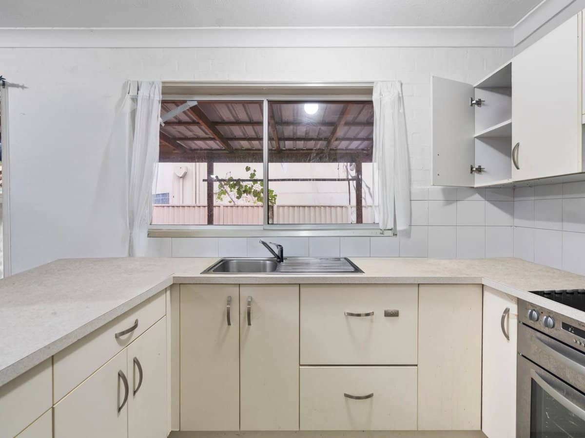 13-17 Brown Street, LABRADOR - Thumbnail 2