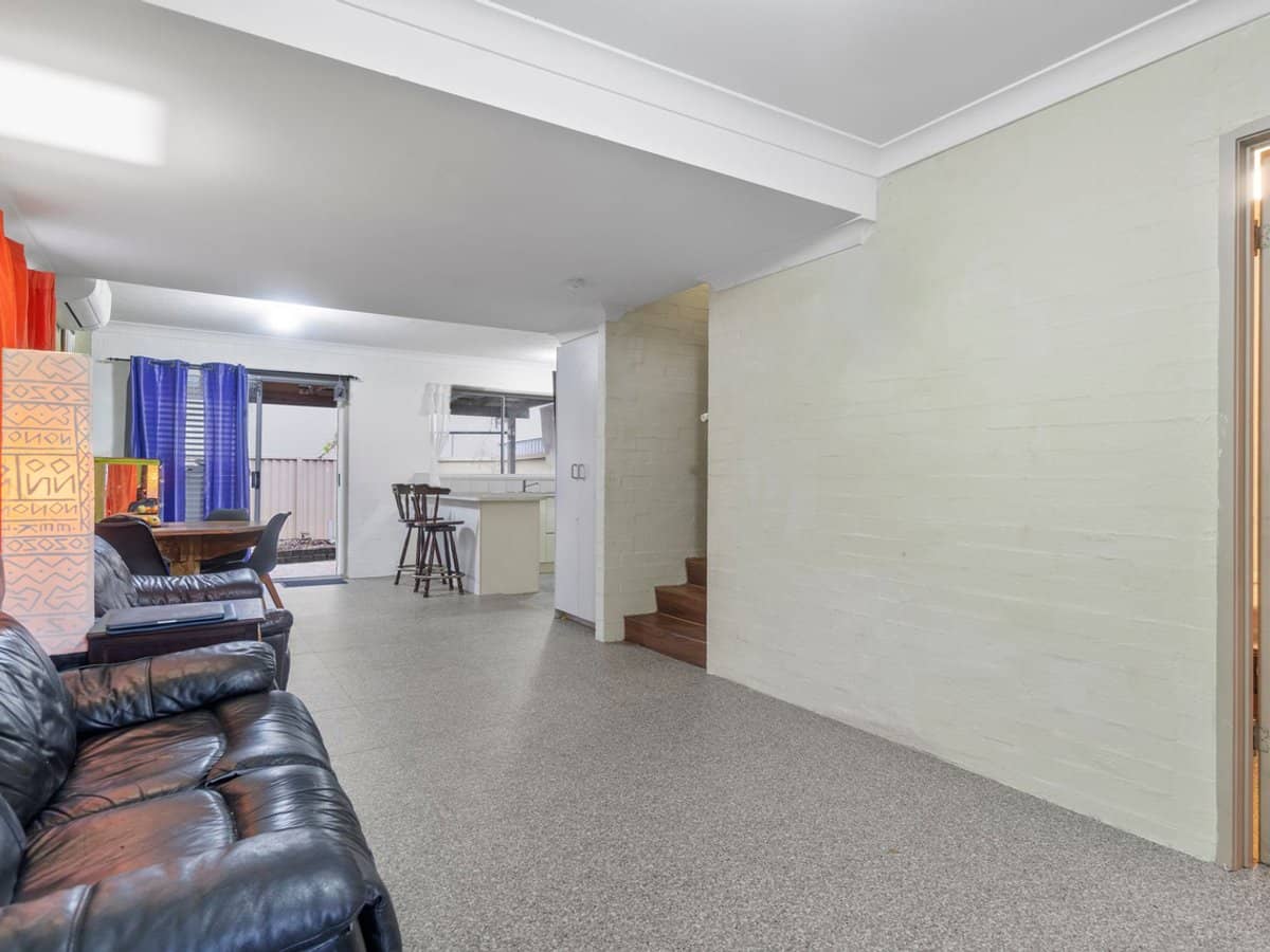 13-17 Brown Street, LABRADOR - Thumbnail 7