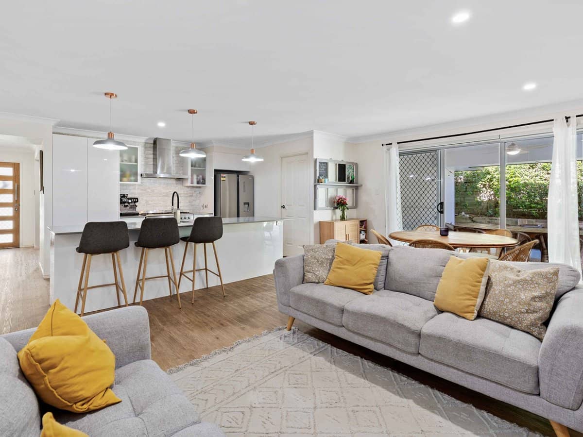 25 Rutherford Circuit, GILSTON - Thumbnail 2