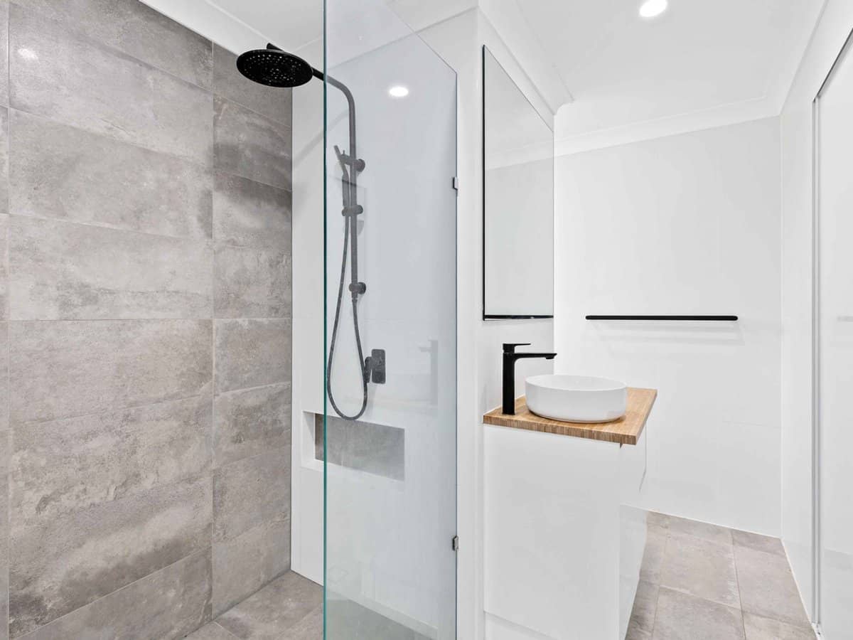 25 Rutherford Circuit, GILSTON - Thumbnail 9