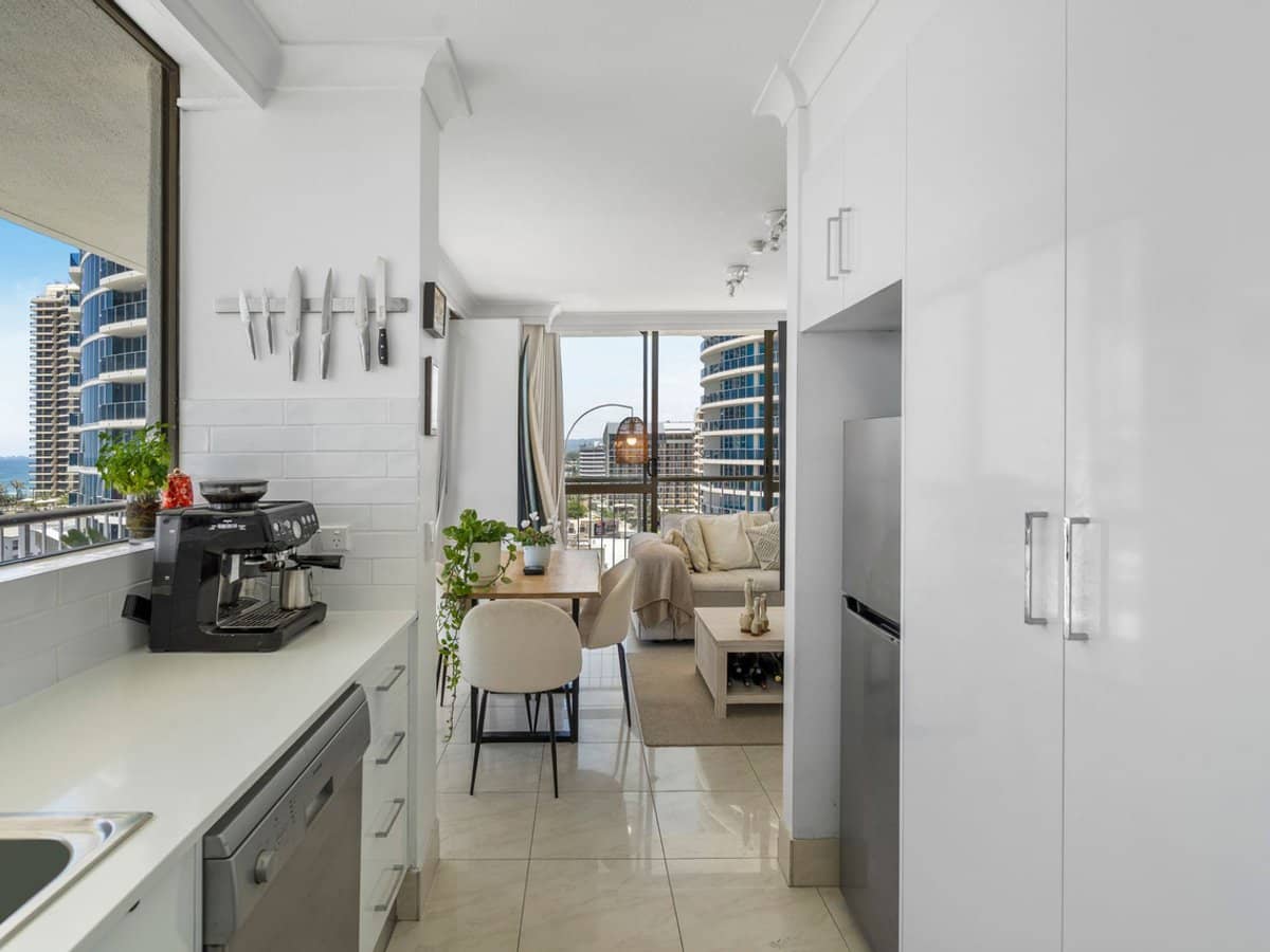 18-22 Orchid Avenue, SURFERS PARADISE - Thumbnail 7