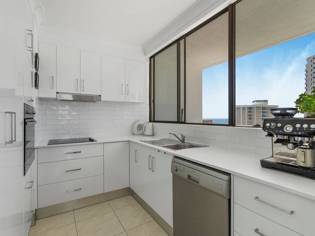 18-22 Orchid Avenue, SURFERS PARADISE - Thumbnail 10