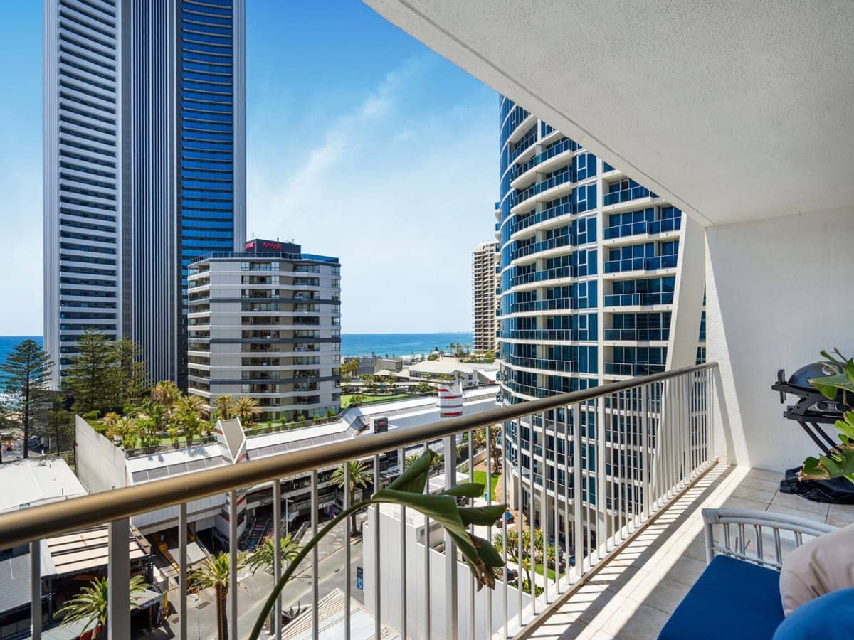 18-22 Orchid Avenue, SURFERS PARADISE - Thumbnail 13