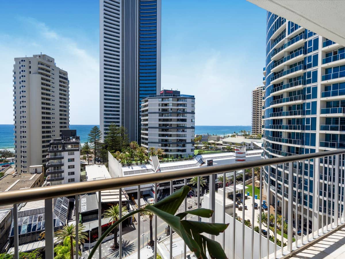 18-22 Orchid Avenue, SURFERS PARADISE - Thumbnail 14