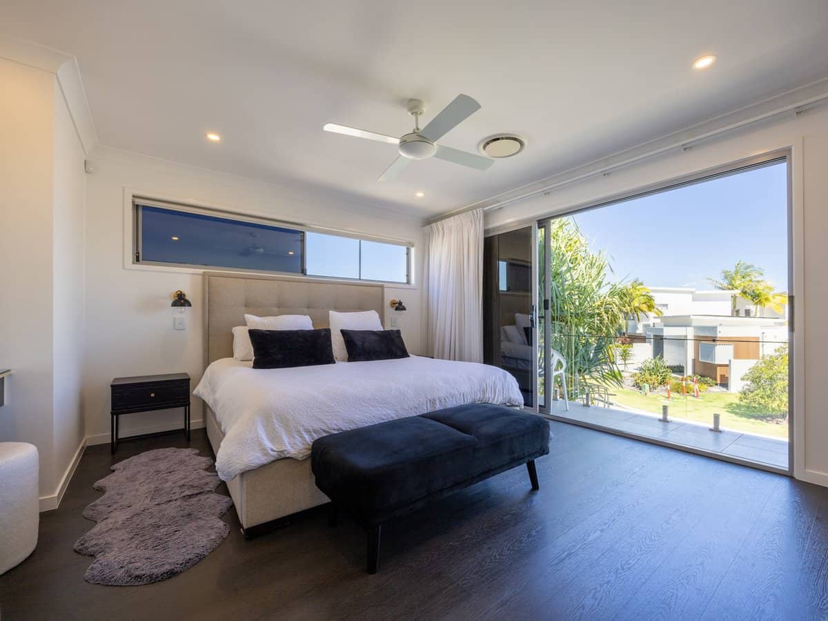 7815 Pavilions Close, Hope Island - Thumbnail 18