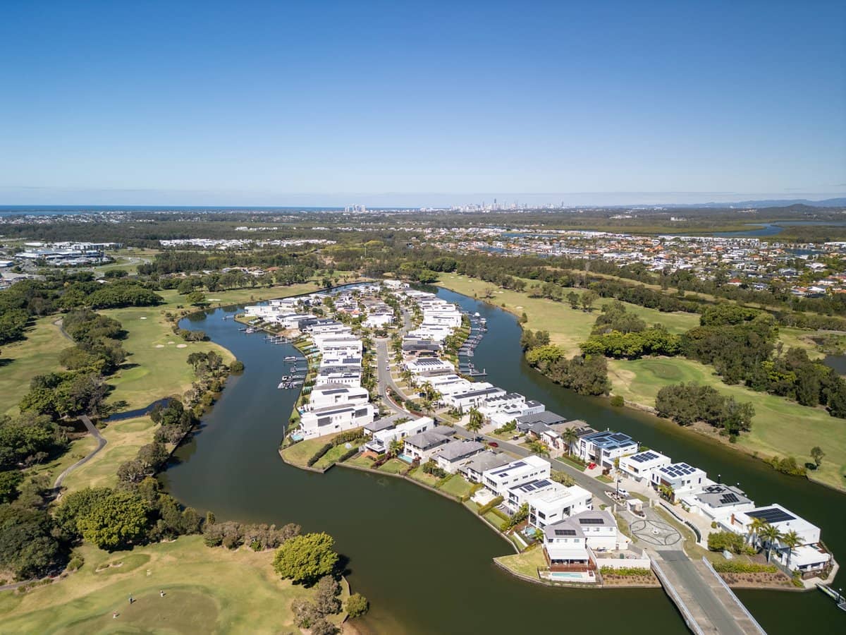 7815 Pavilions Close, Hope Island - Thumbnail 31