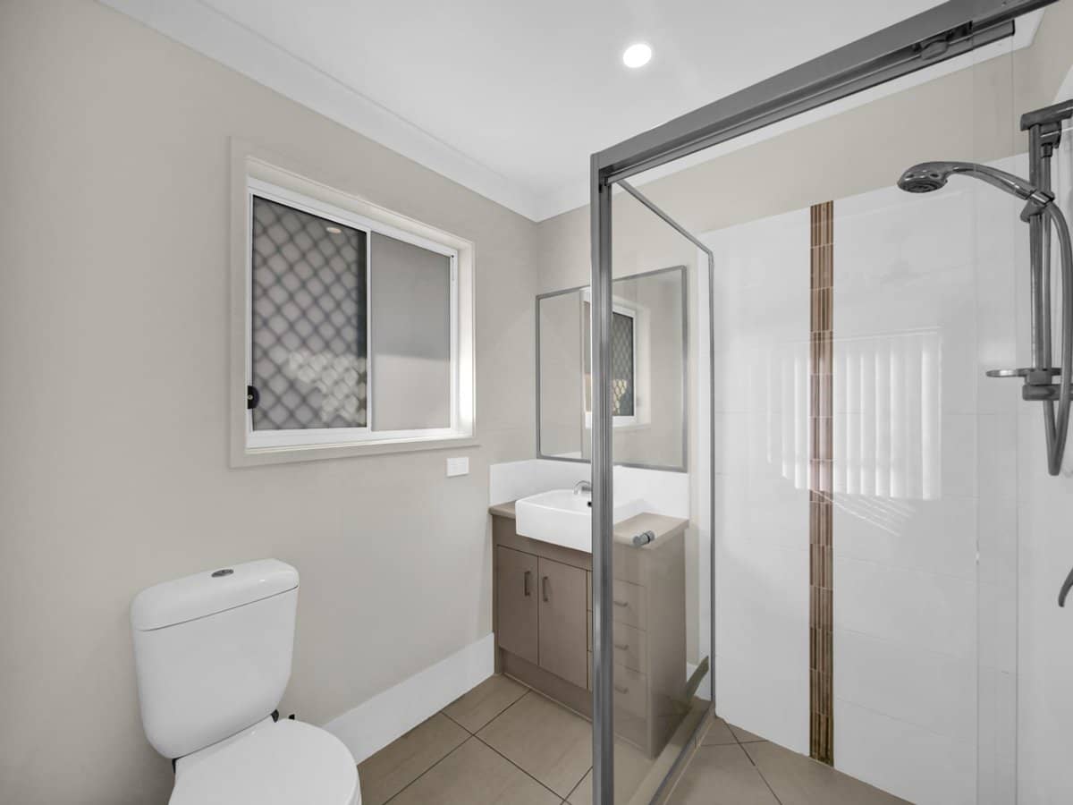 26 Lane Court, MOUNT WARREN PARK - Thumbnail 7