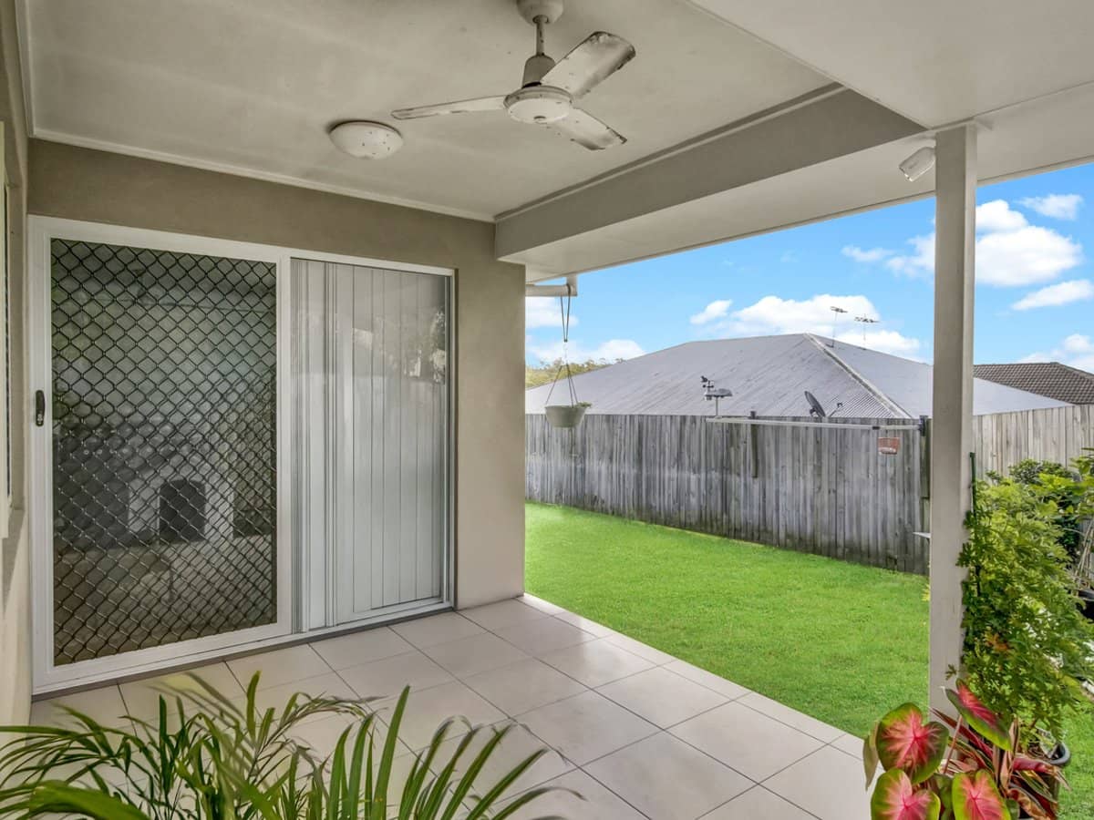 26 Lane Court, MOUNT WARREN PARK - Thumbnail 12