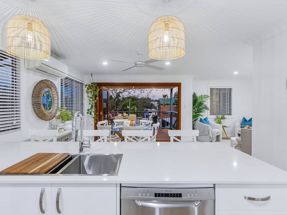 2/78 McLean Street, Coolangatta - Thumbnail 2