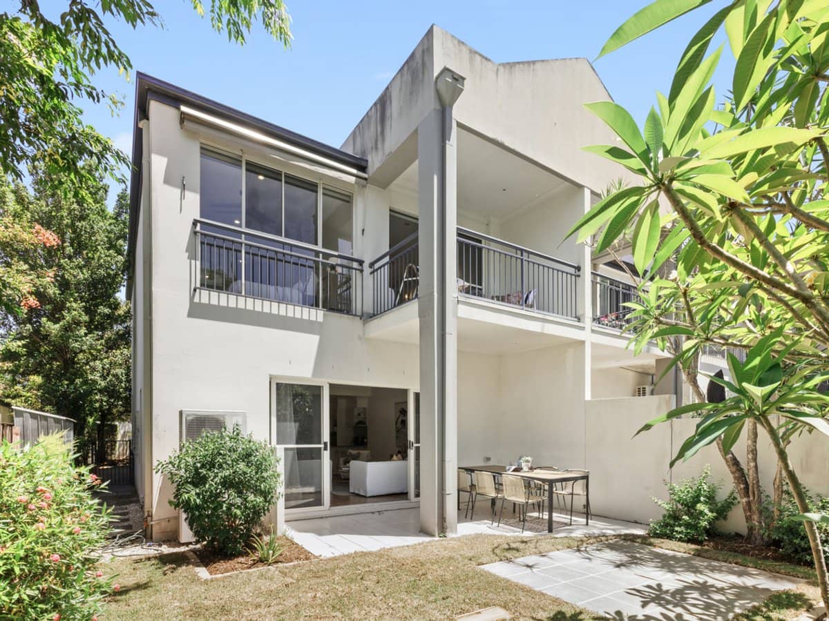 13 Ranier Crescent, VARSITY LAKES - Thumbnail 6