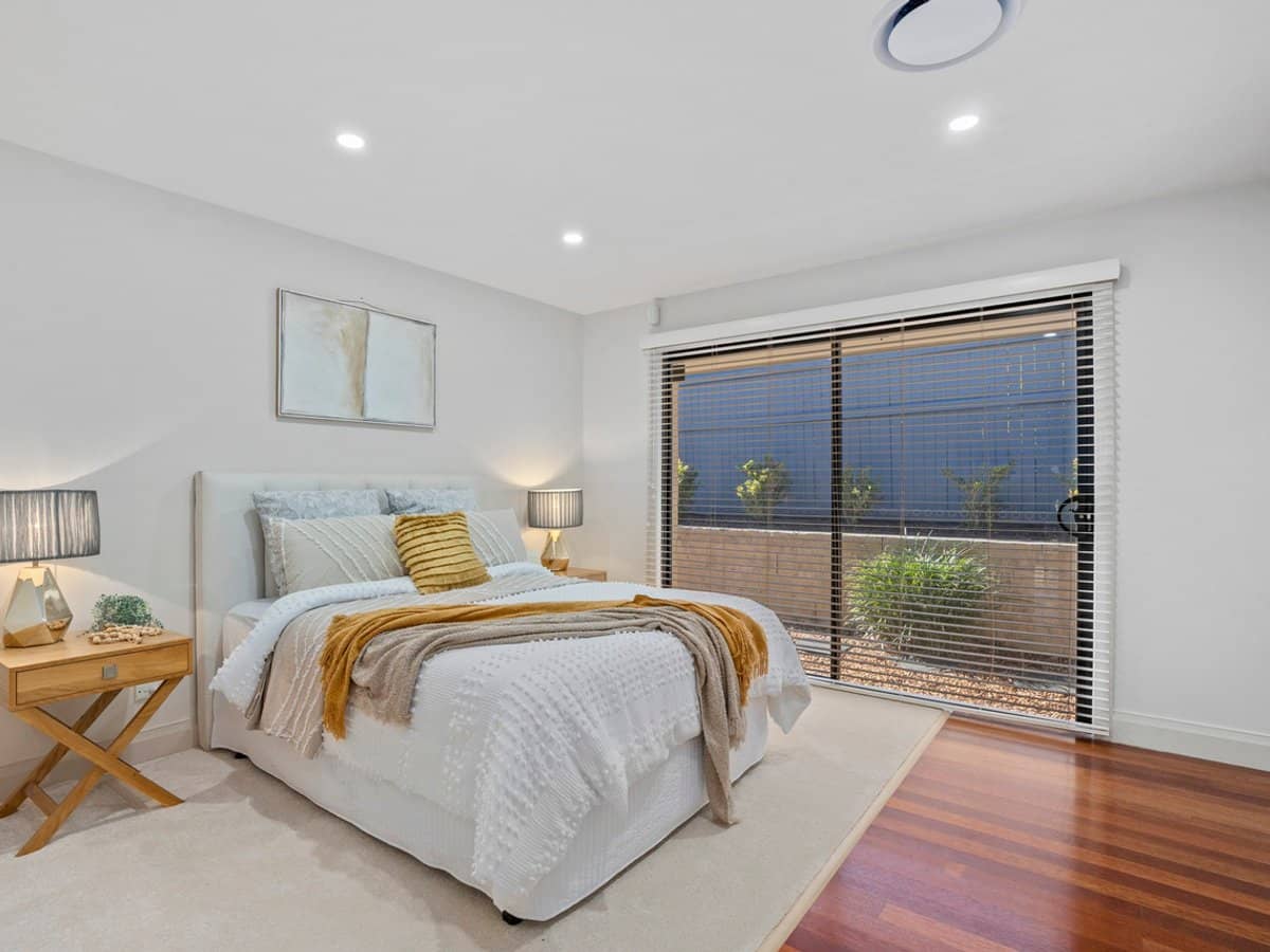 14 Tyalla Drive, ASHMORE - Thumbnail 1