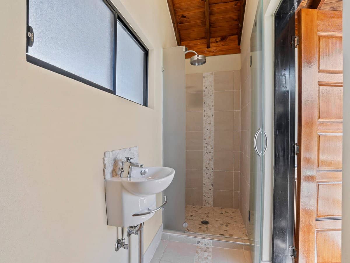 14 Tyalla Drive, ASHMORE - Thumbnail 21