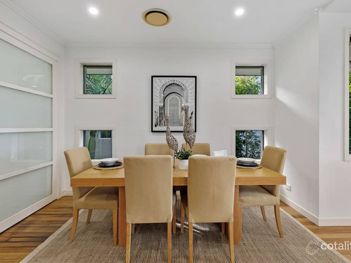 6105 The Lakes Drive, Hope Island - Thumbnail 4