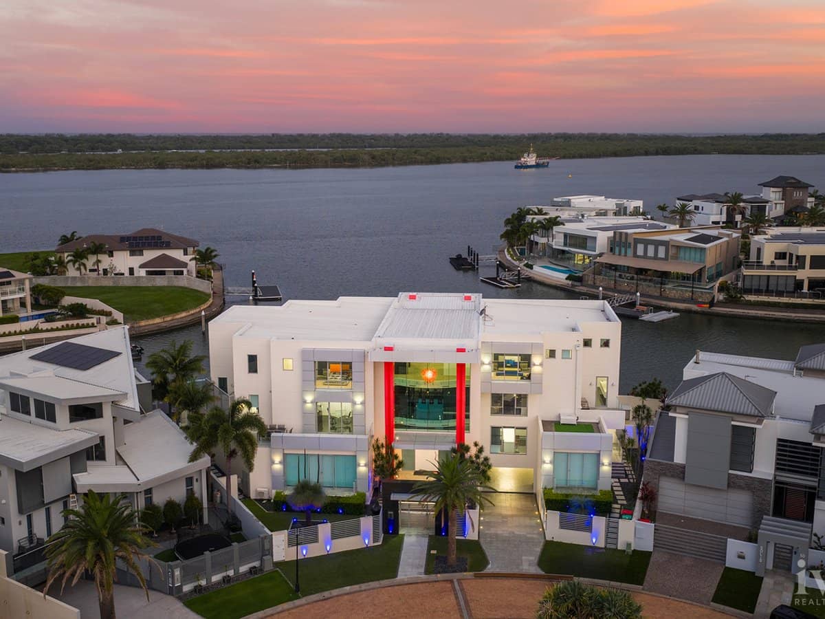 46-48 Royal Albert Crescent, Sovereign Islands - Thumbnail 1