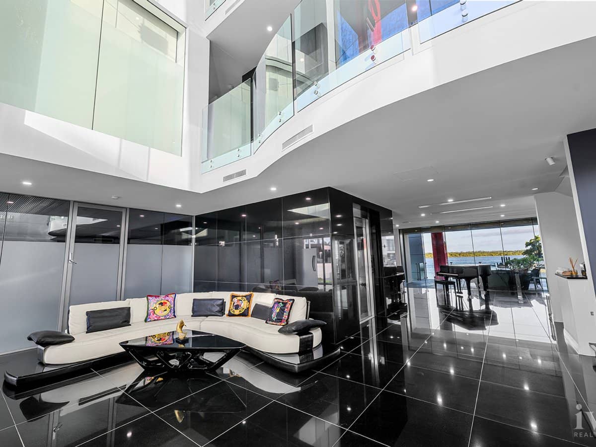 46-48 Royal Albert Crescent, Sovereign Islands - Thumbnail 3