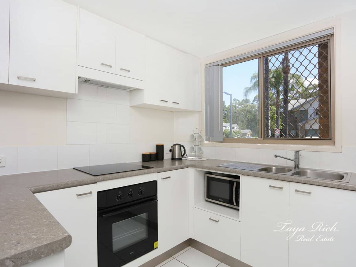 14 Bourton Road, MERRIMAC - Thumbnail 10