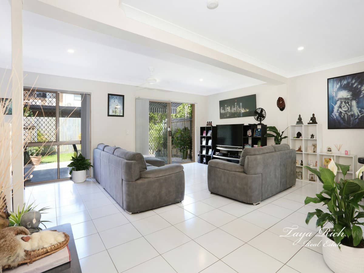 14 Bourton Road, MERRIMAC - Thumbnail 12