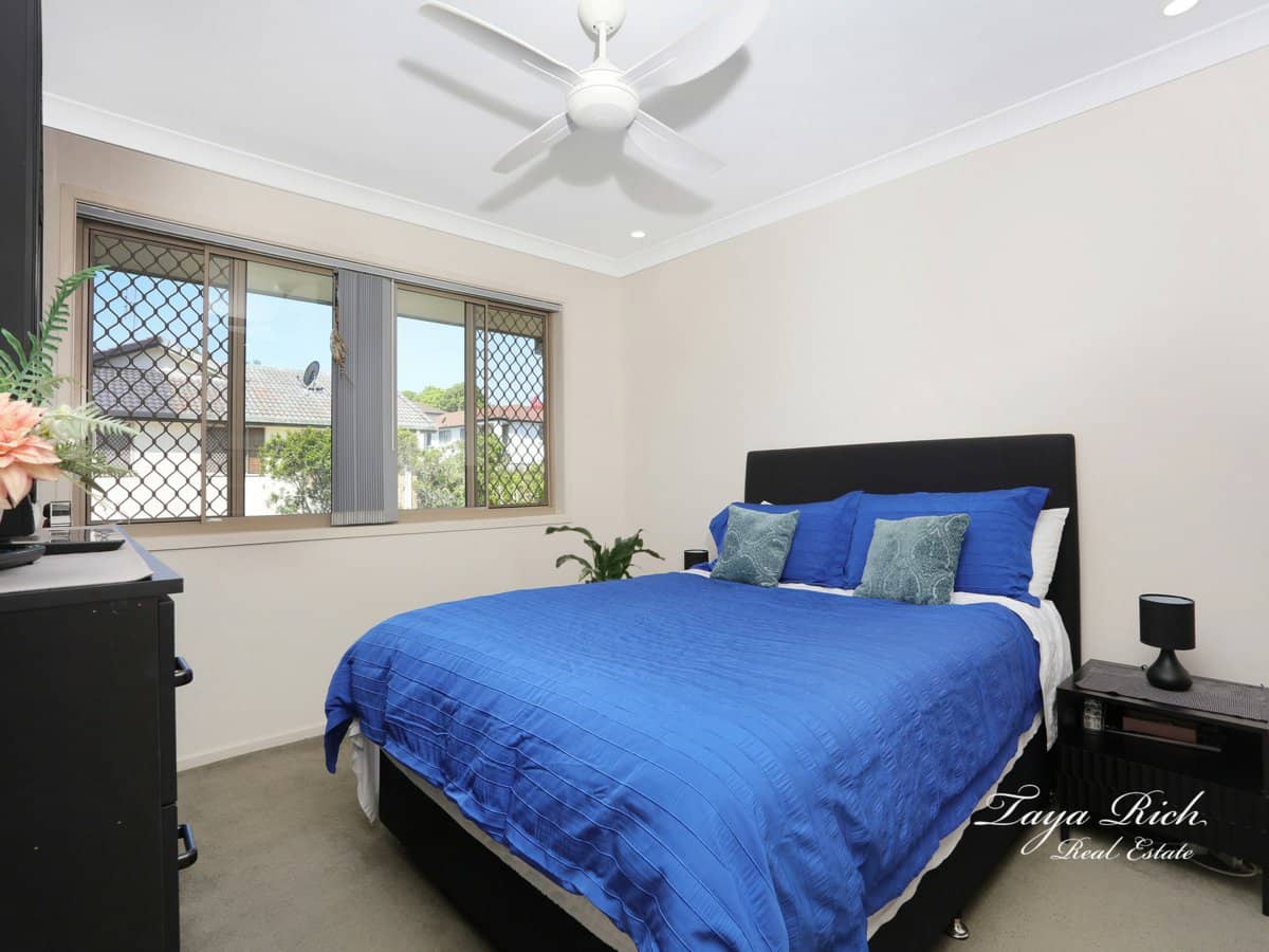 14 Bourton Road, MERRIMAC - Thumbnail 22