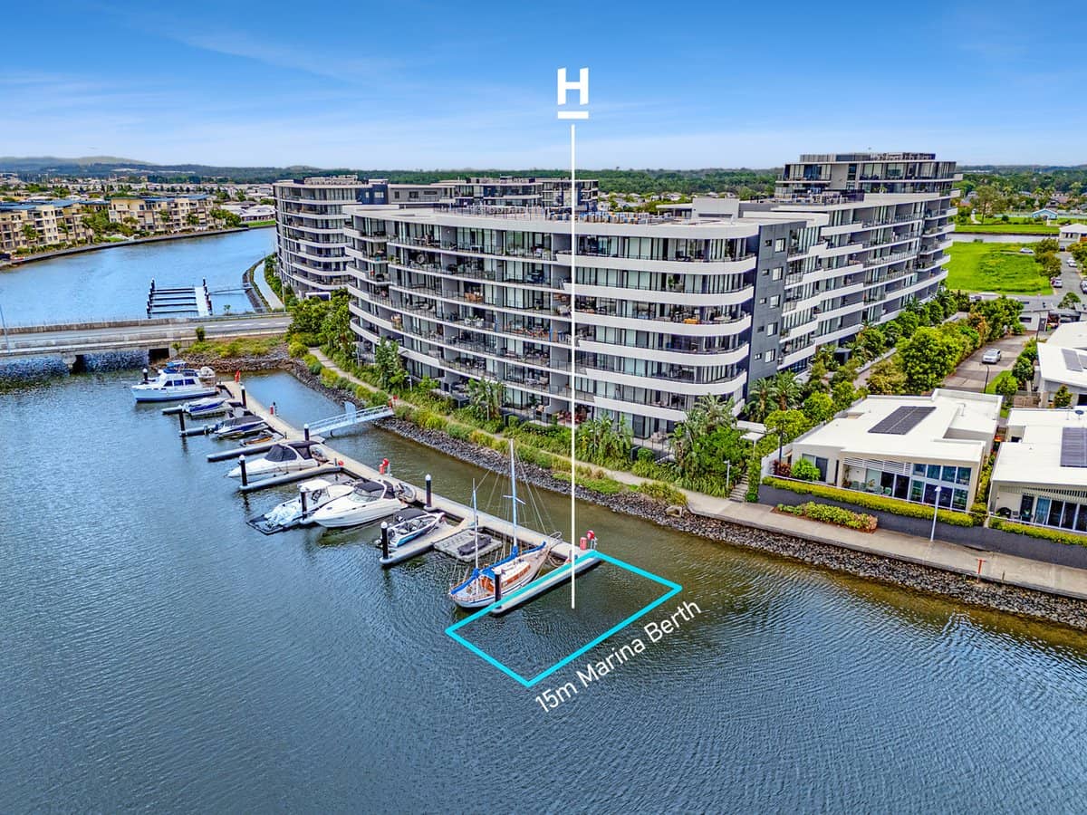 1 Grant Avenue, HOPE ISLAND - Thumbnail 1