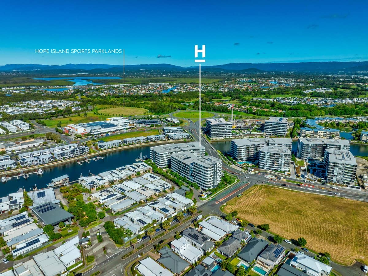 1 Grant Avenue, HOPE ISLAND - Thumbnail 20