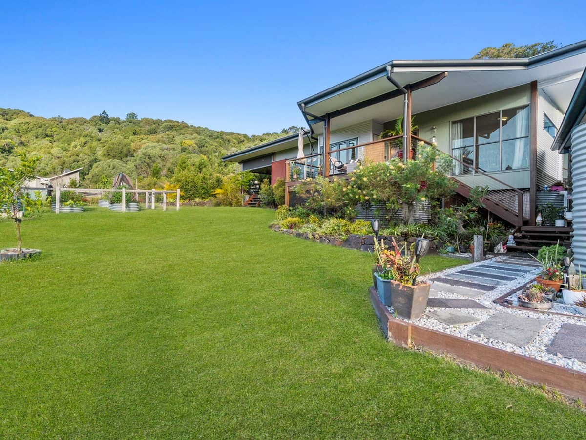 4 Kooyan Close, CURRUMBIN VALLEY - Thumbnail 8