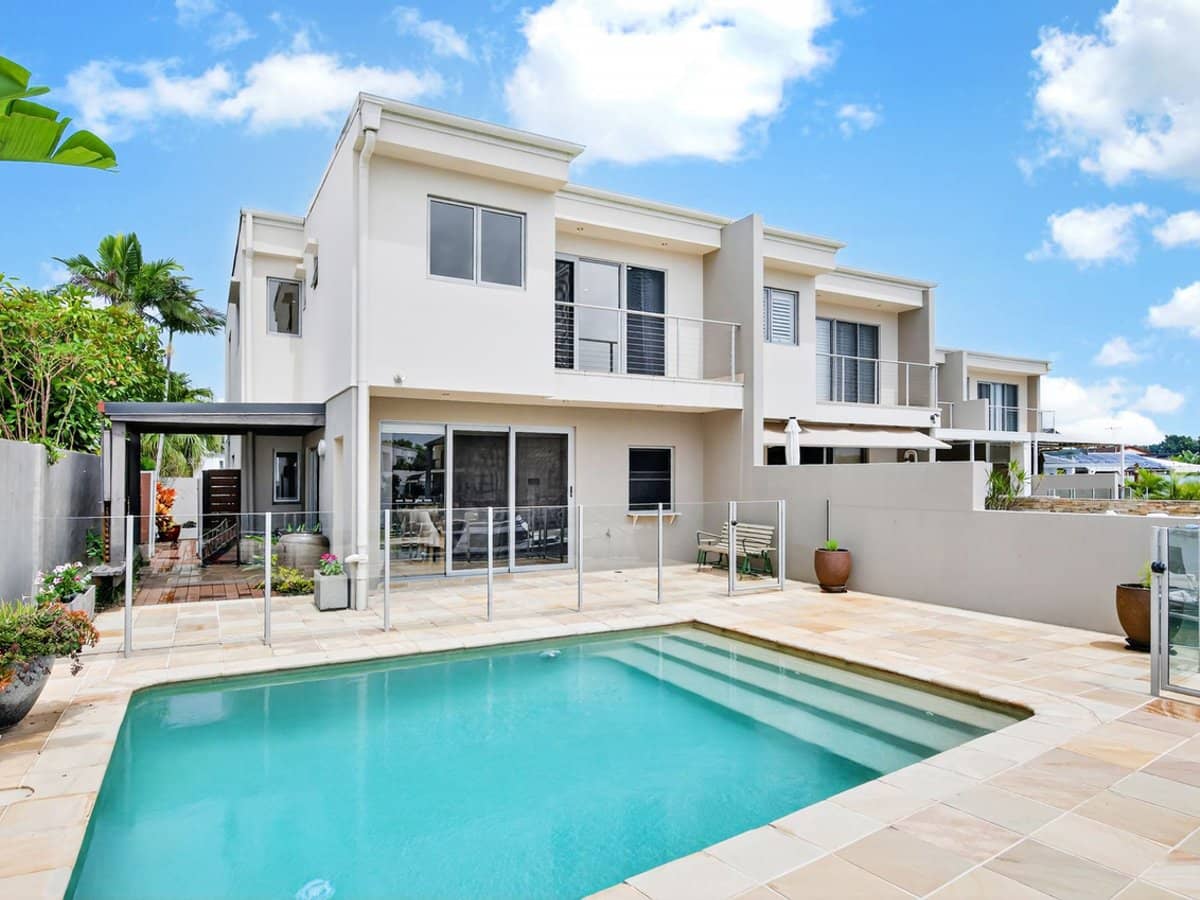 10 Pisa Court, Surfers Paradise - Thumbnail 2