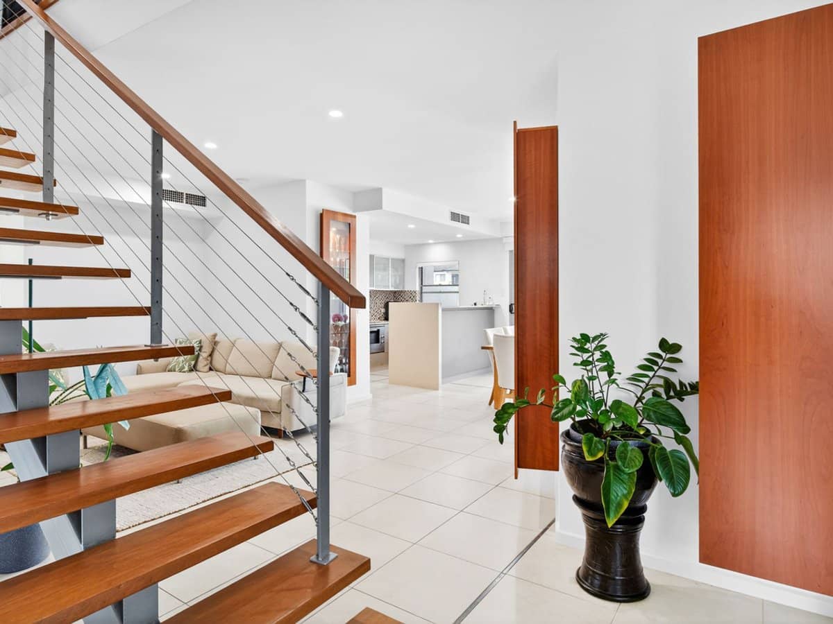 10 Pisa Court, Surfers Paradise - Thumbnail 4