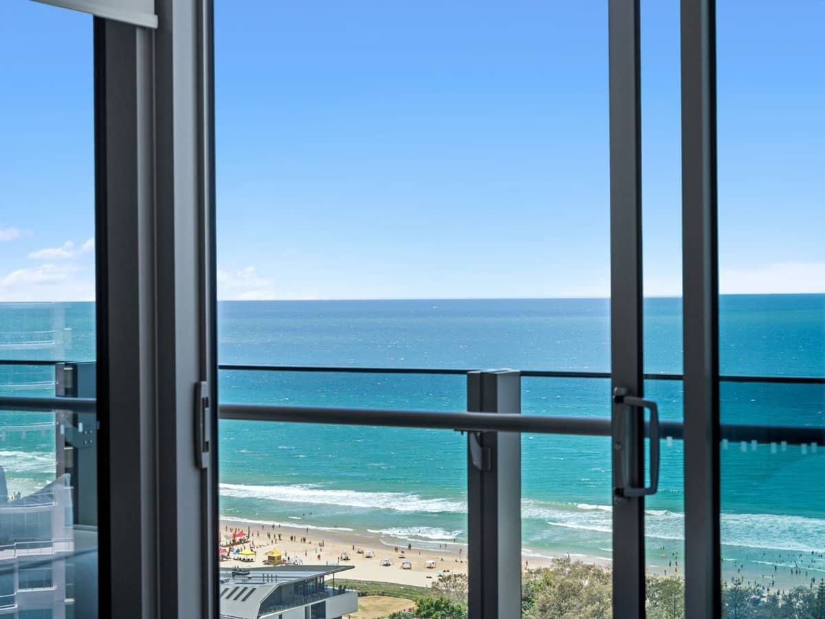 12 Philip Avenue, Broadbeach - Thumbnail 1
