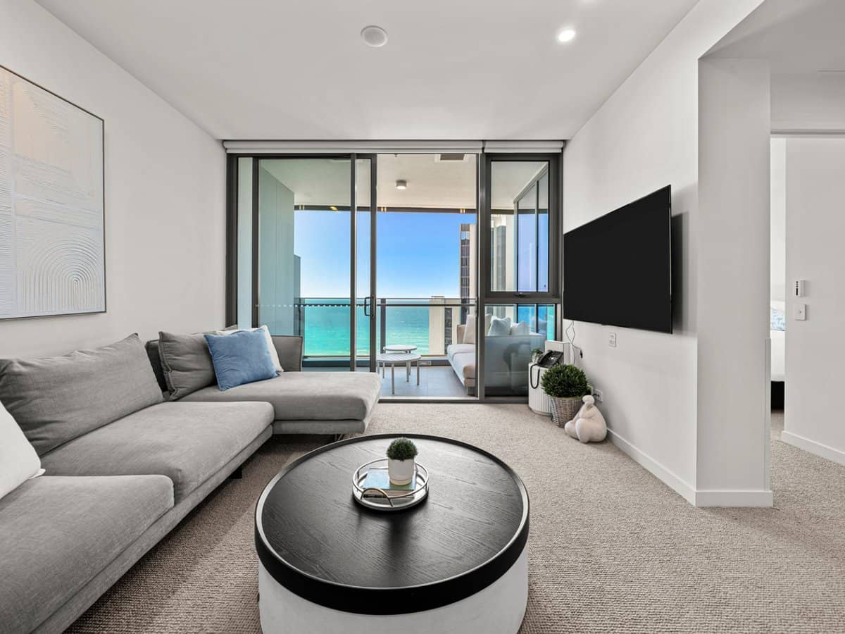 12 Philip Avenue, Broadbeach - Thumbnail 5