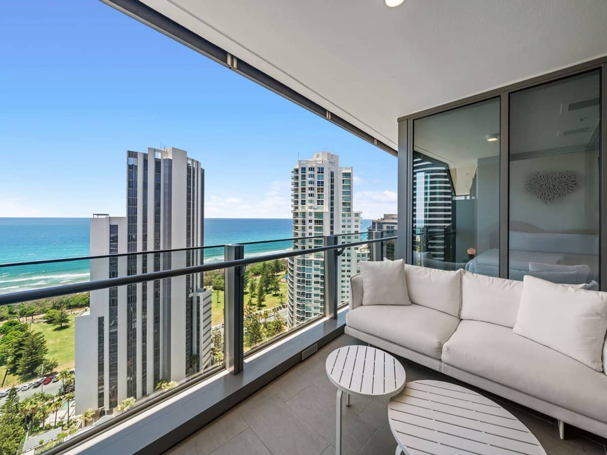 12 Philip Avenue, Broadbeach - Thumbnail 2