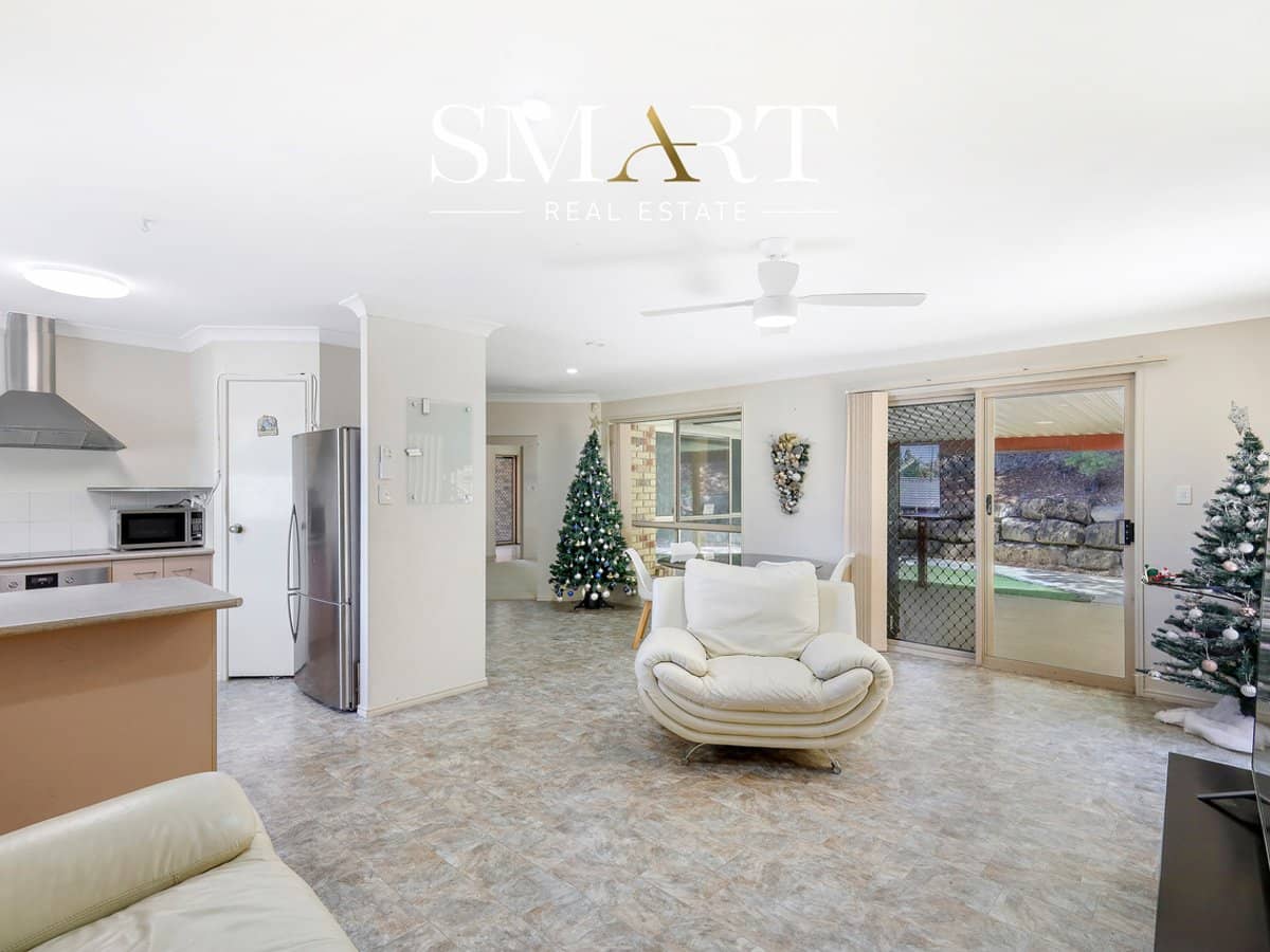 16 Paddington Drive, CARRARA - Thumbnail 18