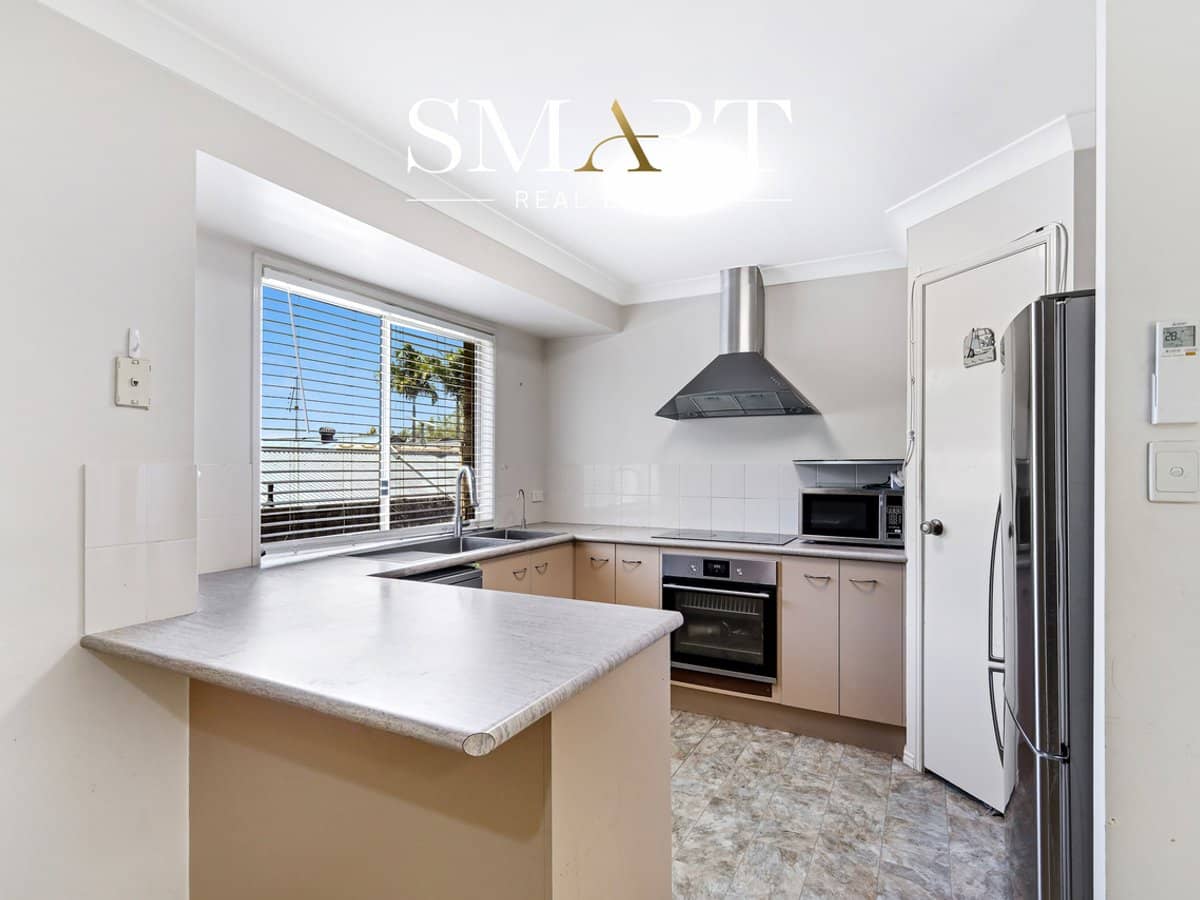 16 Paddington Drive, CARRARA - Thumbnail 19