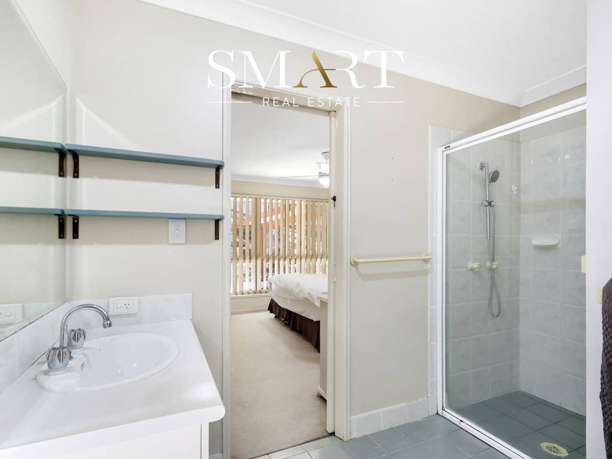 16 Paddington Drive, CARRARA - Thumbnail 26